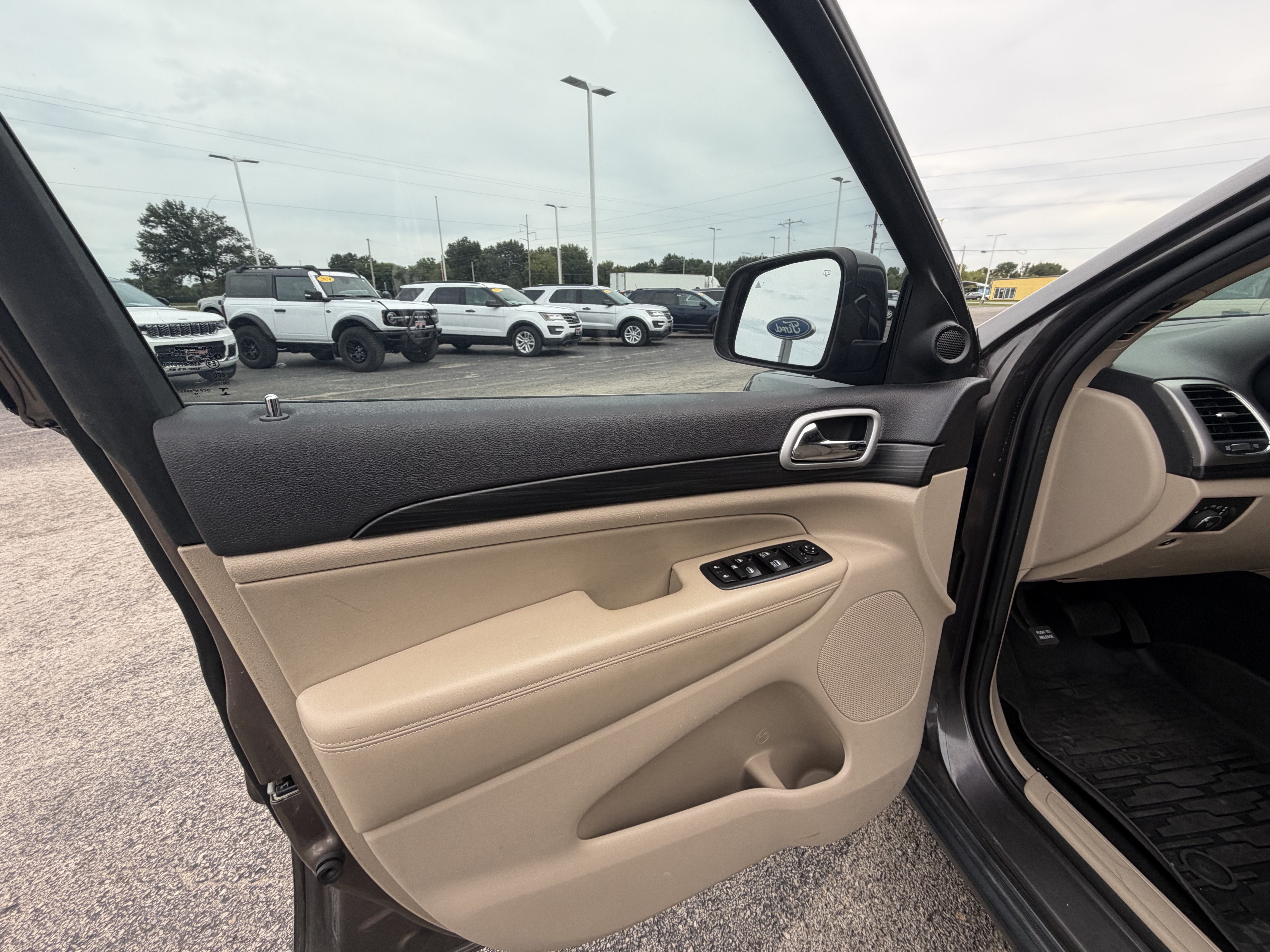 2019 Jeep Grand Cherokee Laredo E