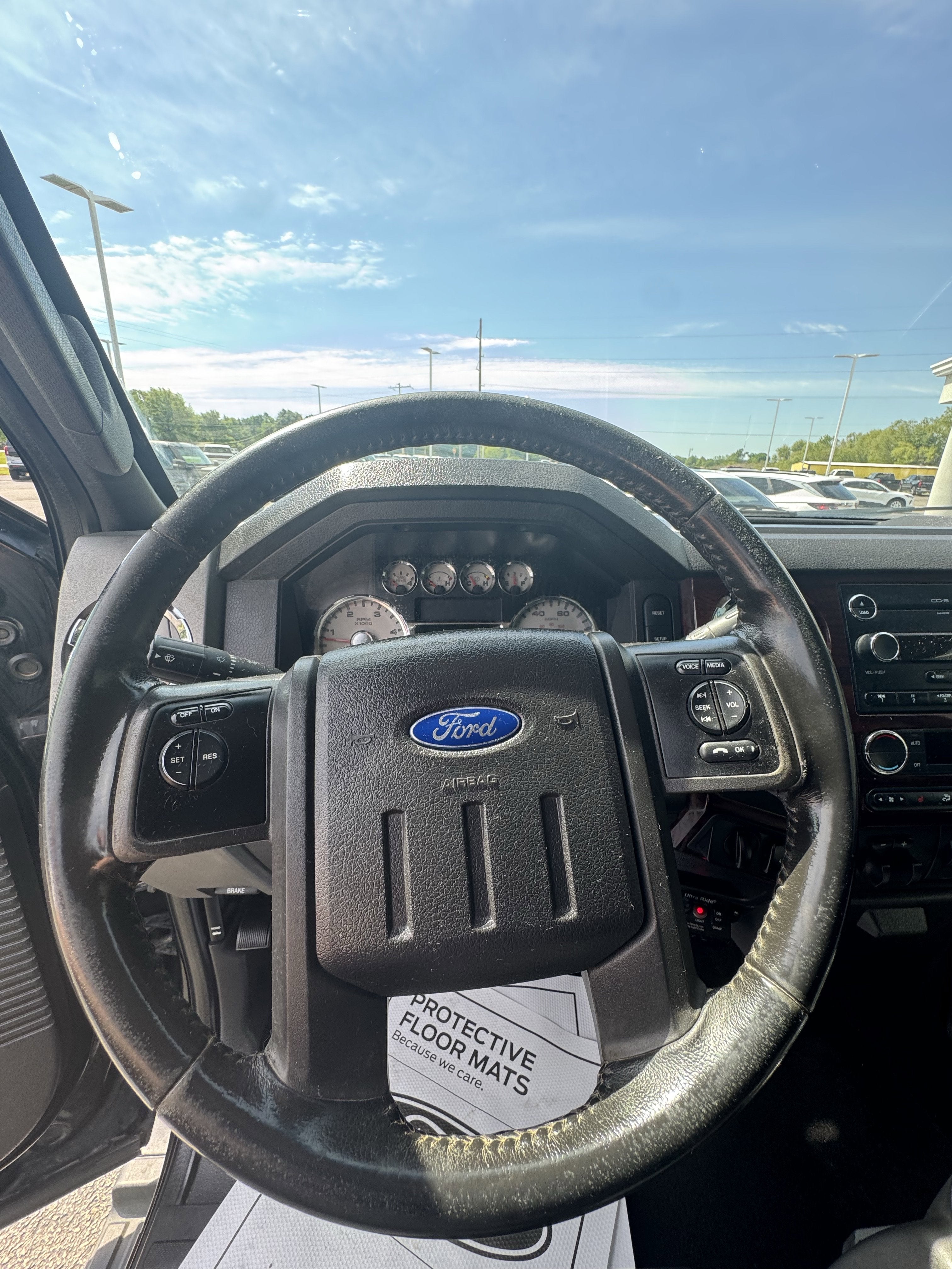 2010 Ford Super Duty F-550 DRW Lariat