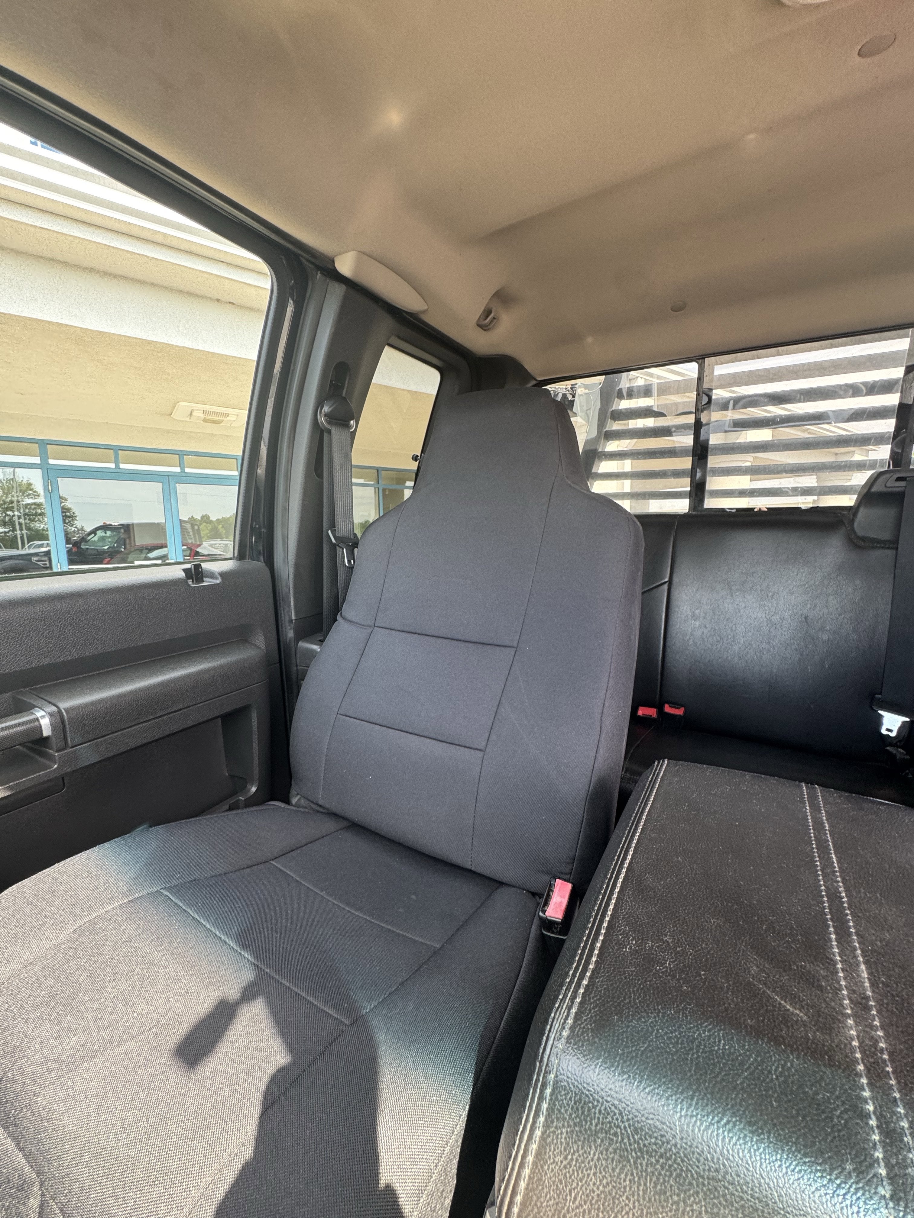 2010 Ford Super Duty F-550 DRW Lariat