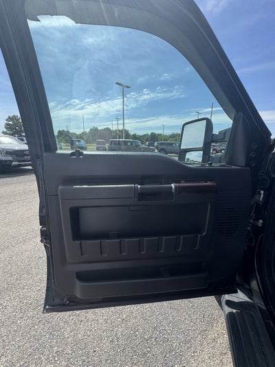 2010 Ford Super Duty F-550 DRW Lariat