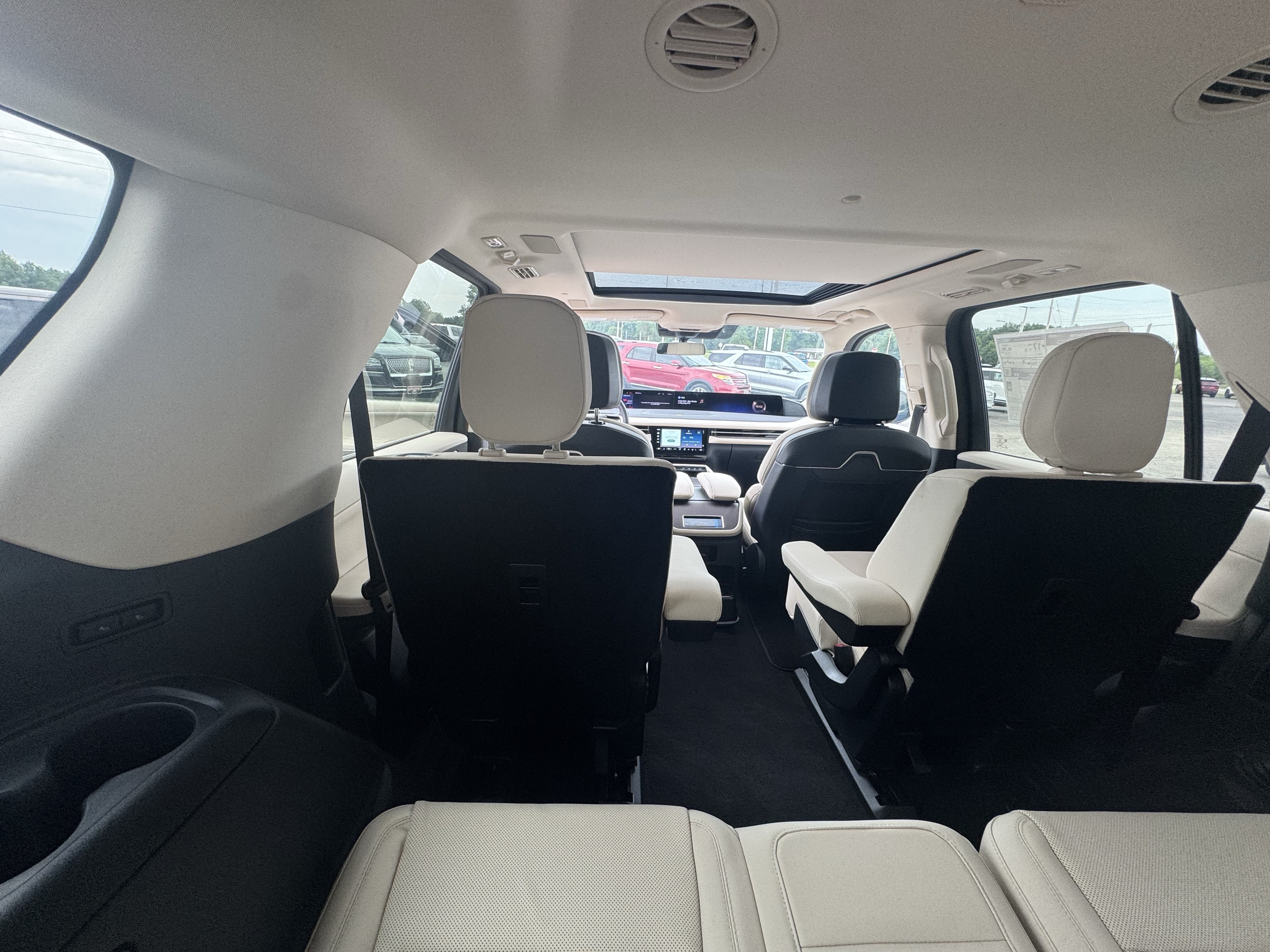 2027 Lincoln Navigator Reserve