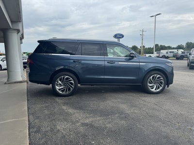 2027 Lincoln Navigator Reserve
