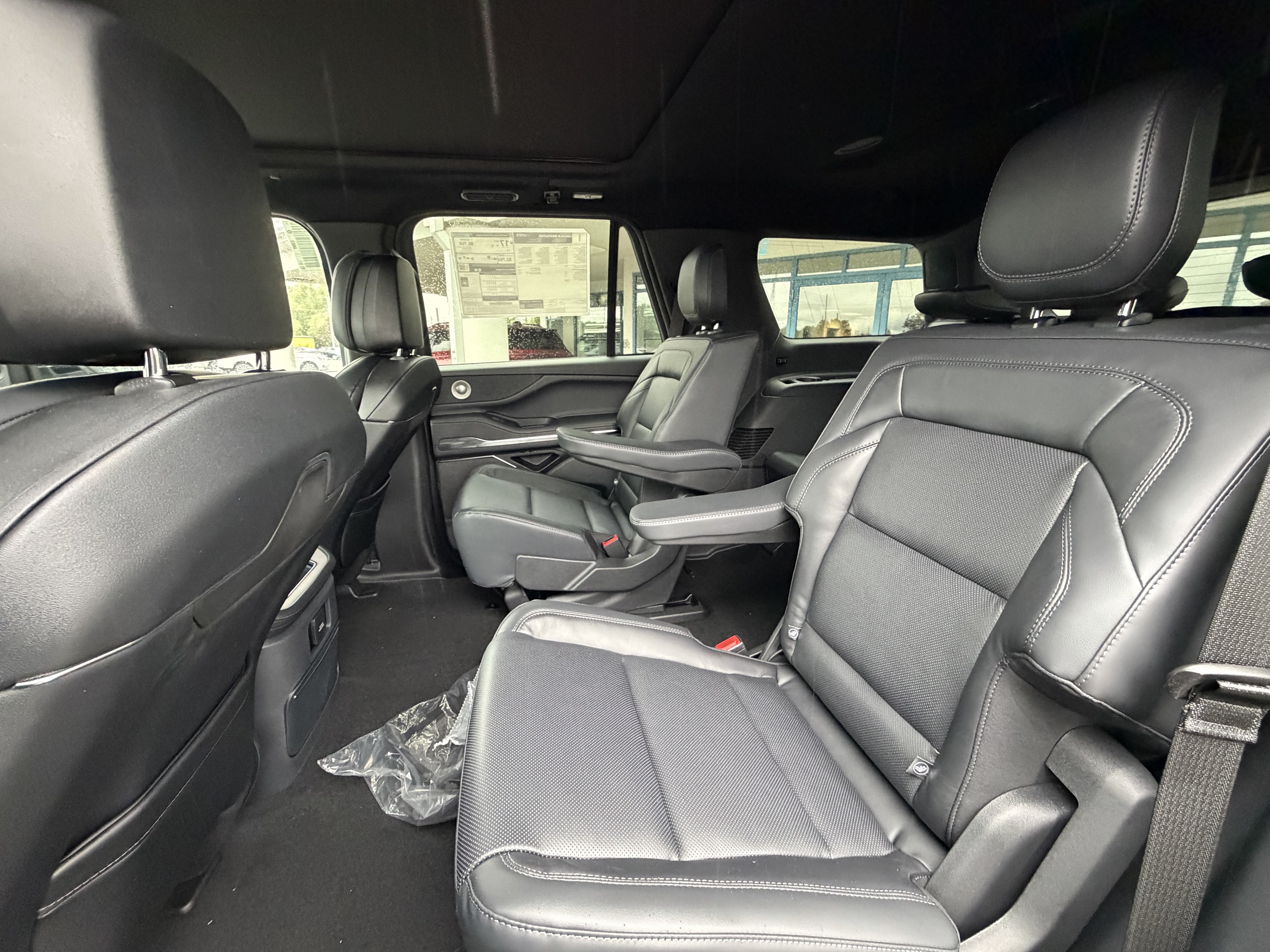 2027 Lincoln Navigator Reserve