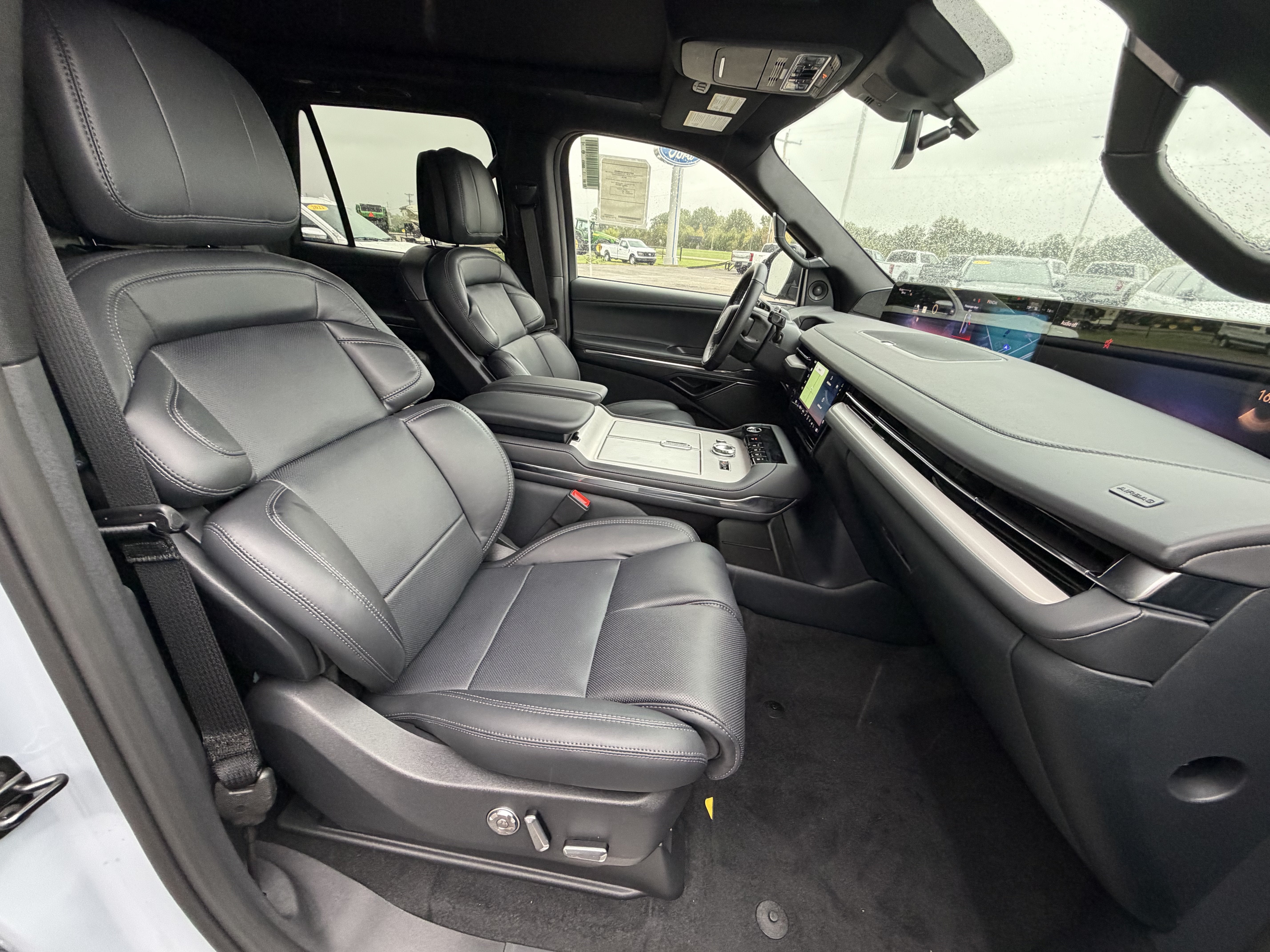 2027 Lincoln Navigator Reserve