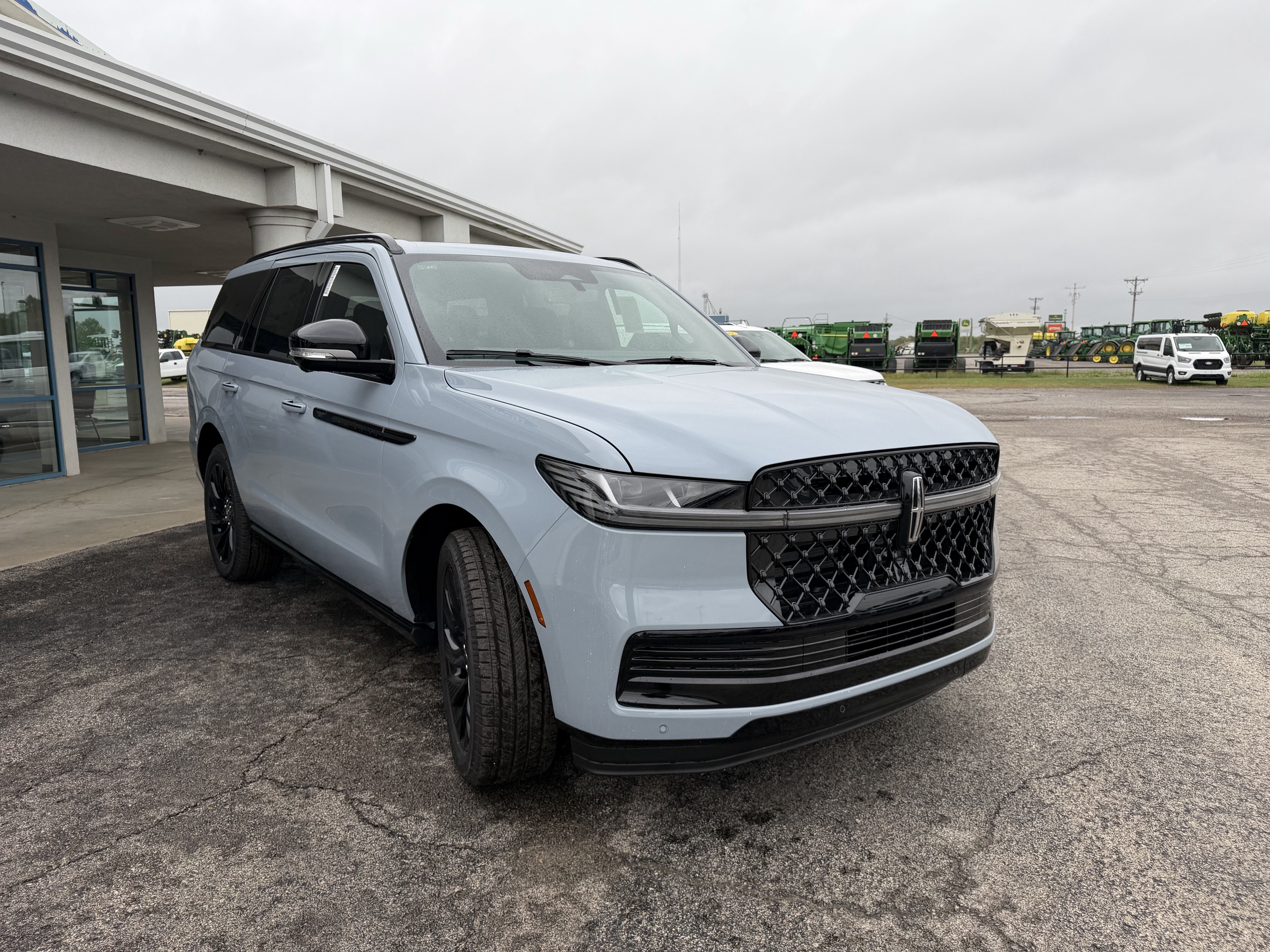 2027 Lincoln Navigator Reserve