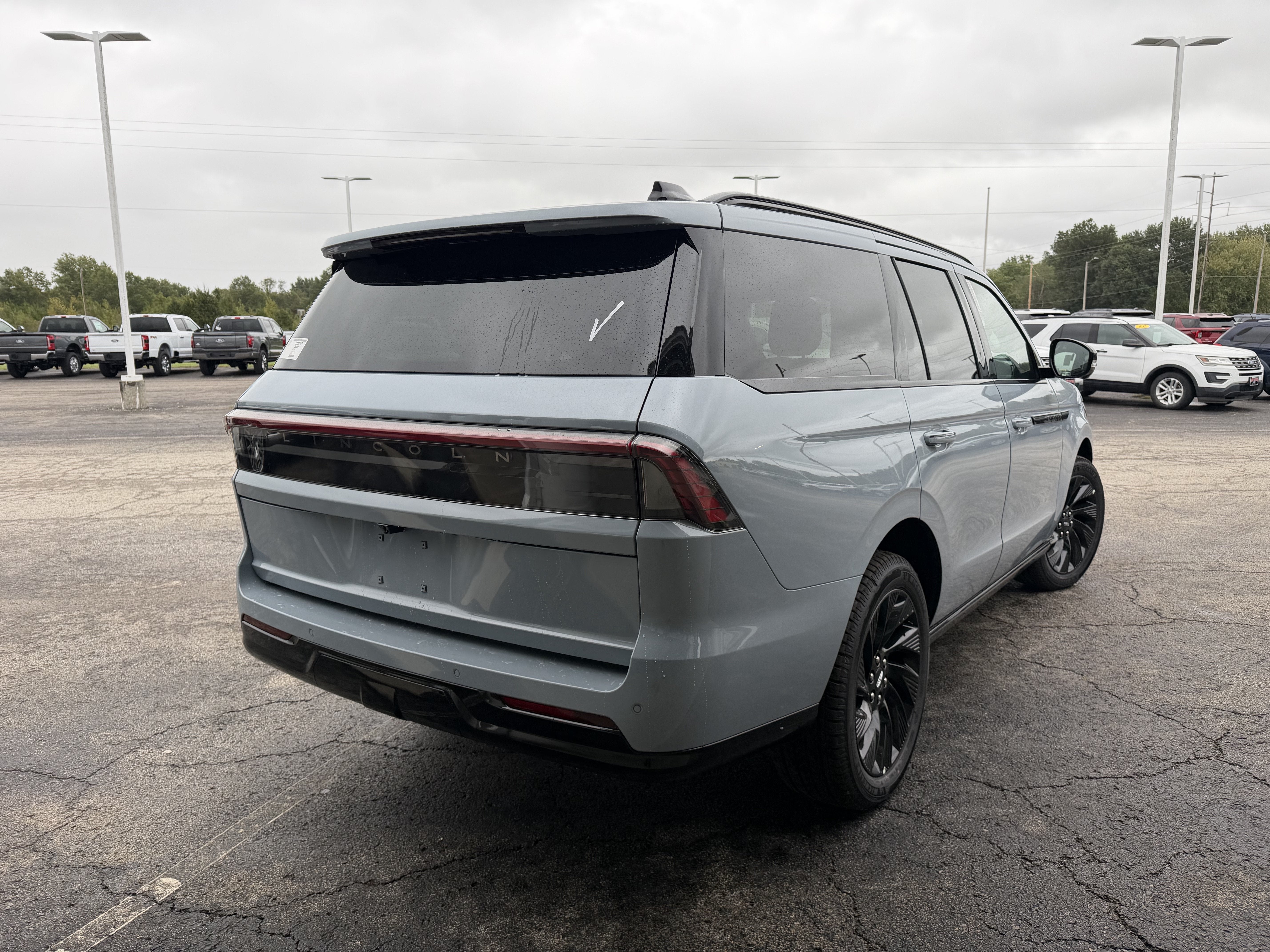 2027 Lincoln Navigator Reserve