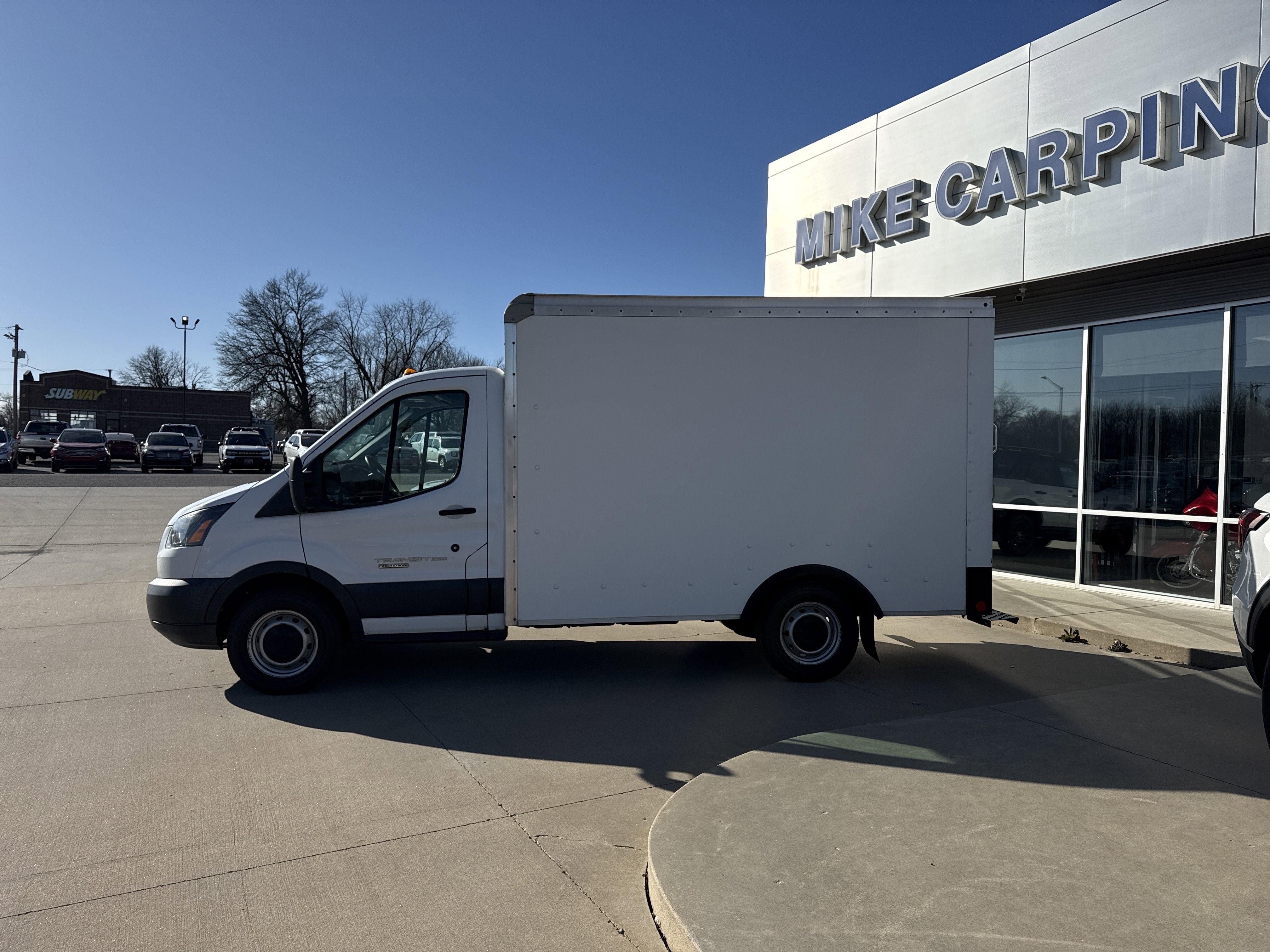 2018 Ford Transit Cutaway Box