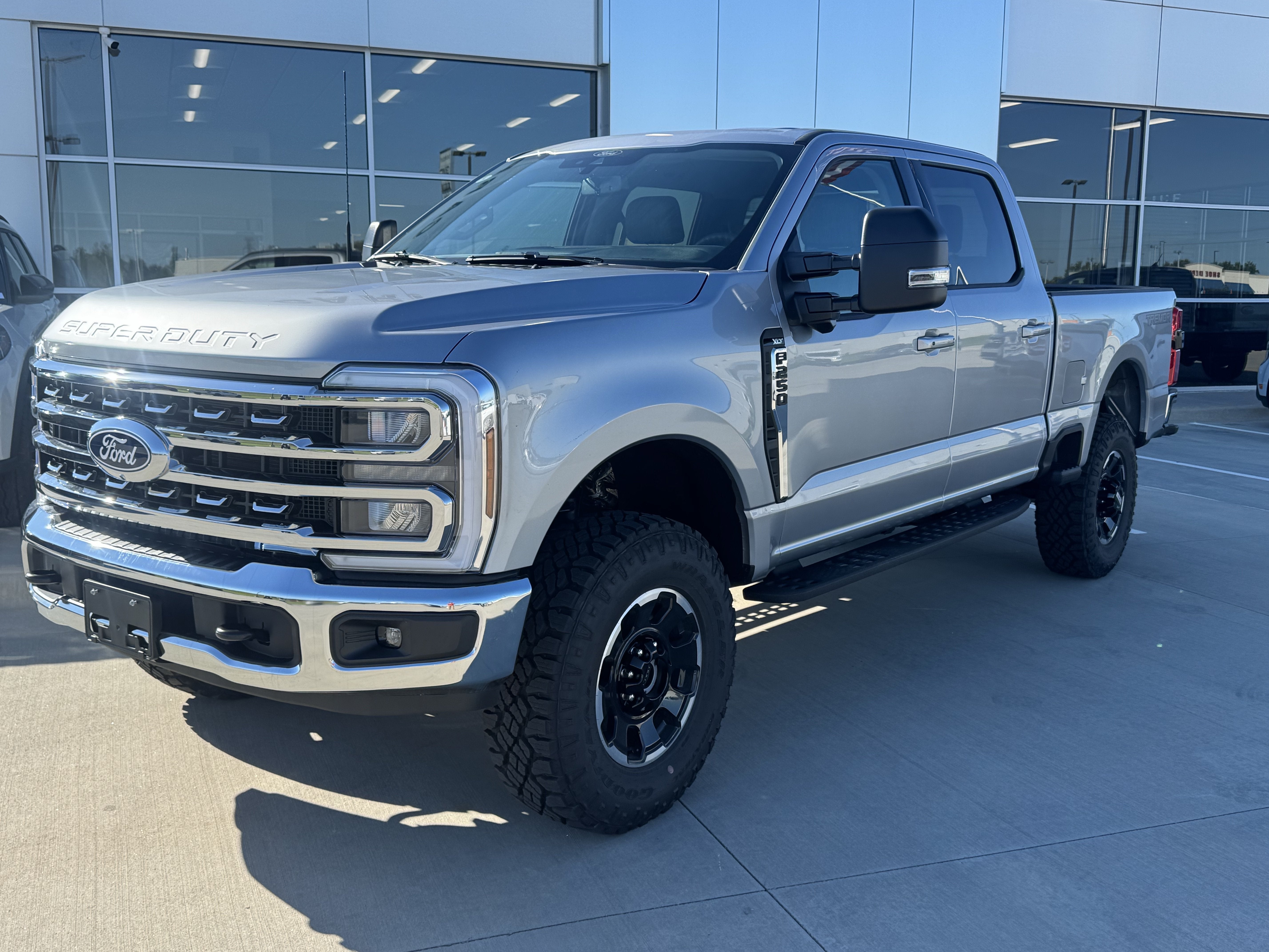 2027 Ford Super Duty F-250 SRW F-250® XLT