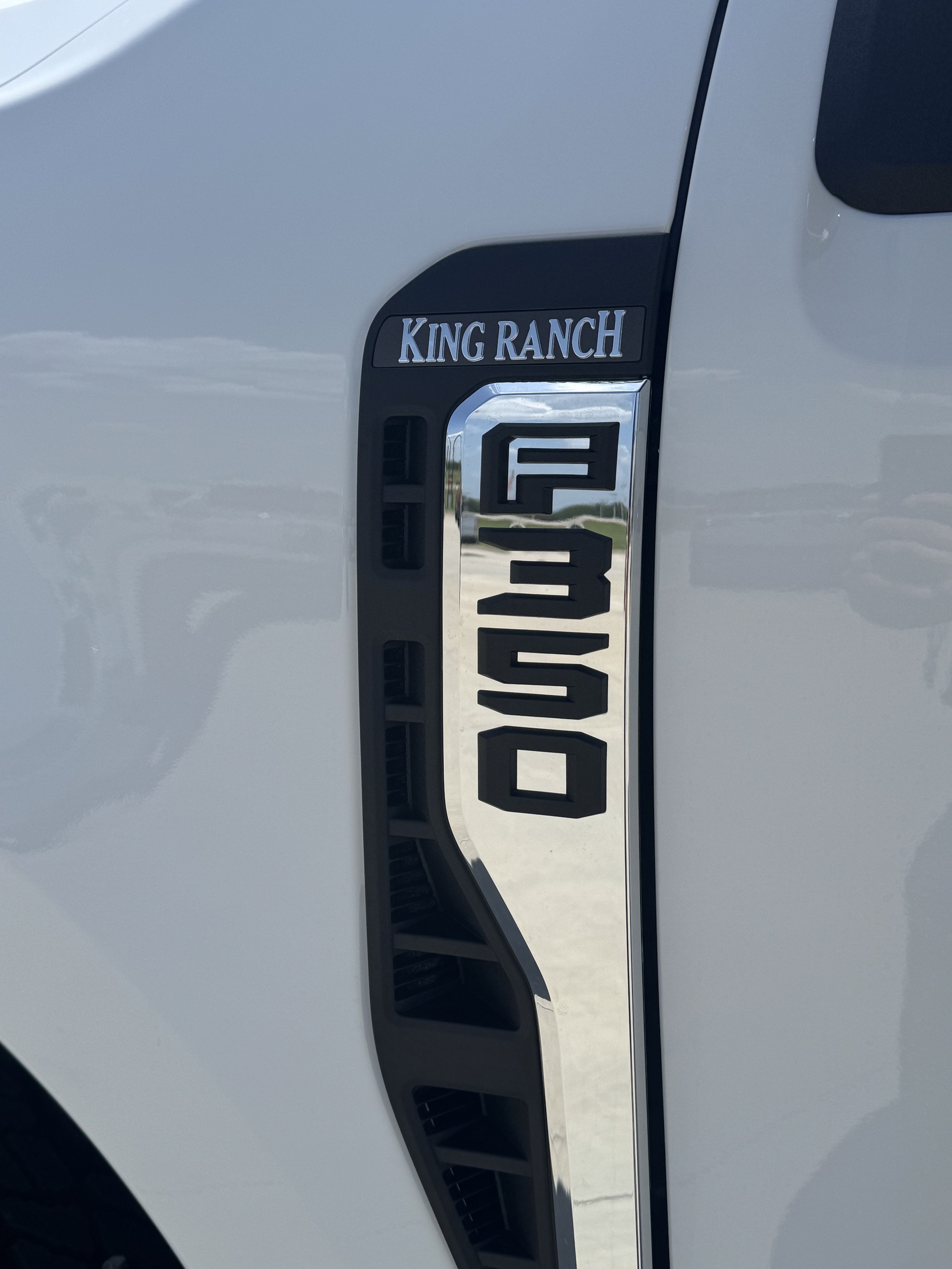 2026 Ford Super Duty F-350 SRW F-350® King Ranch®