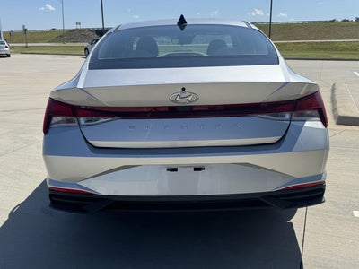 2021 Hyundai Elantra SE