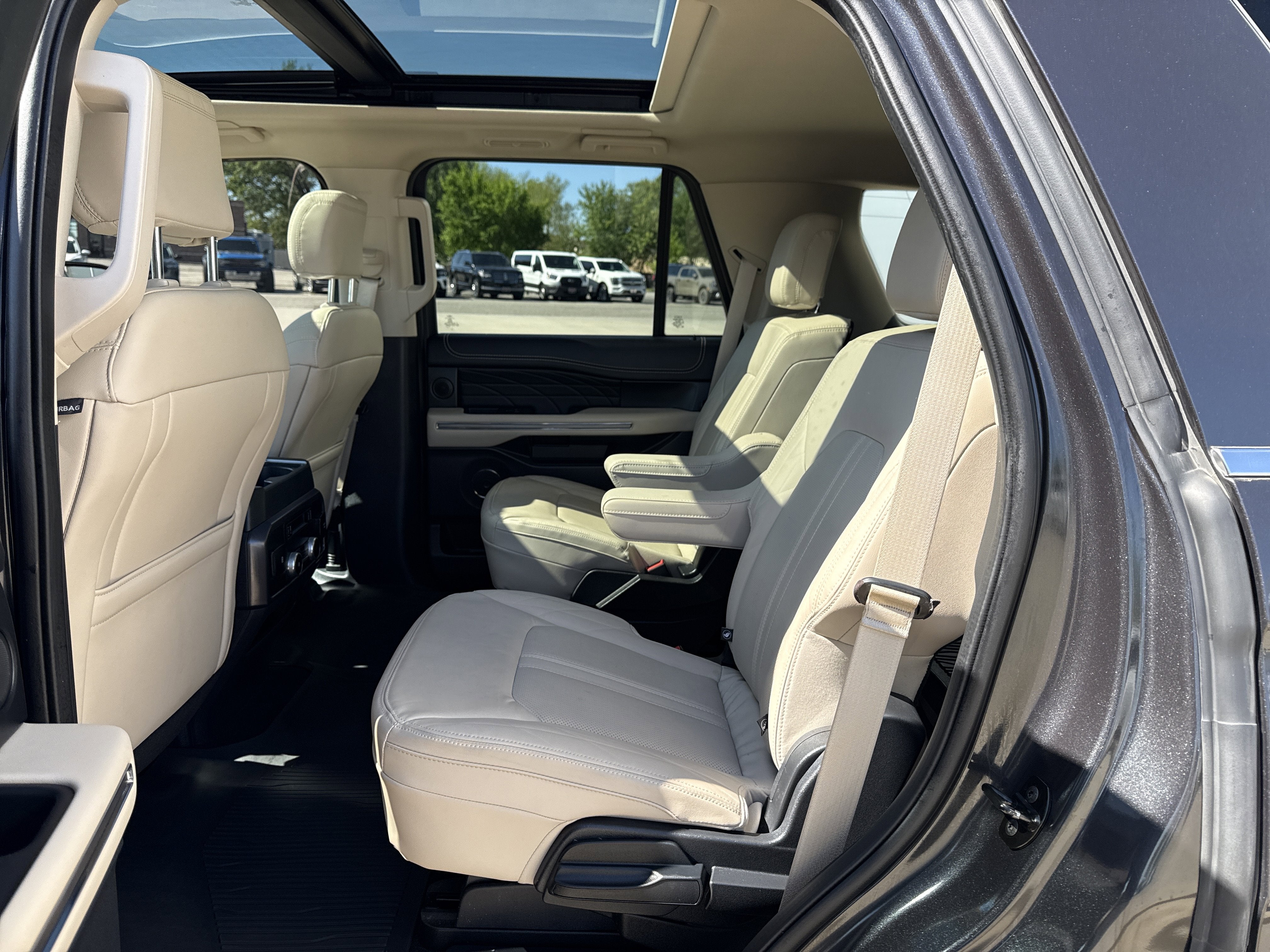 2022 Ford Expedition Platinum