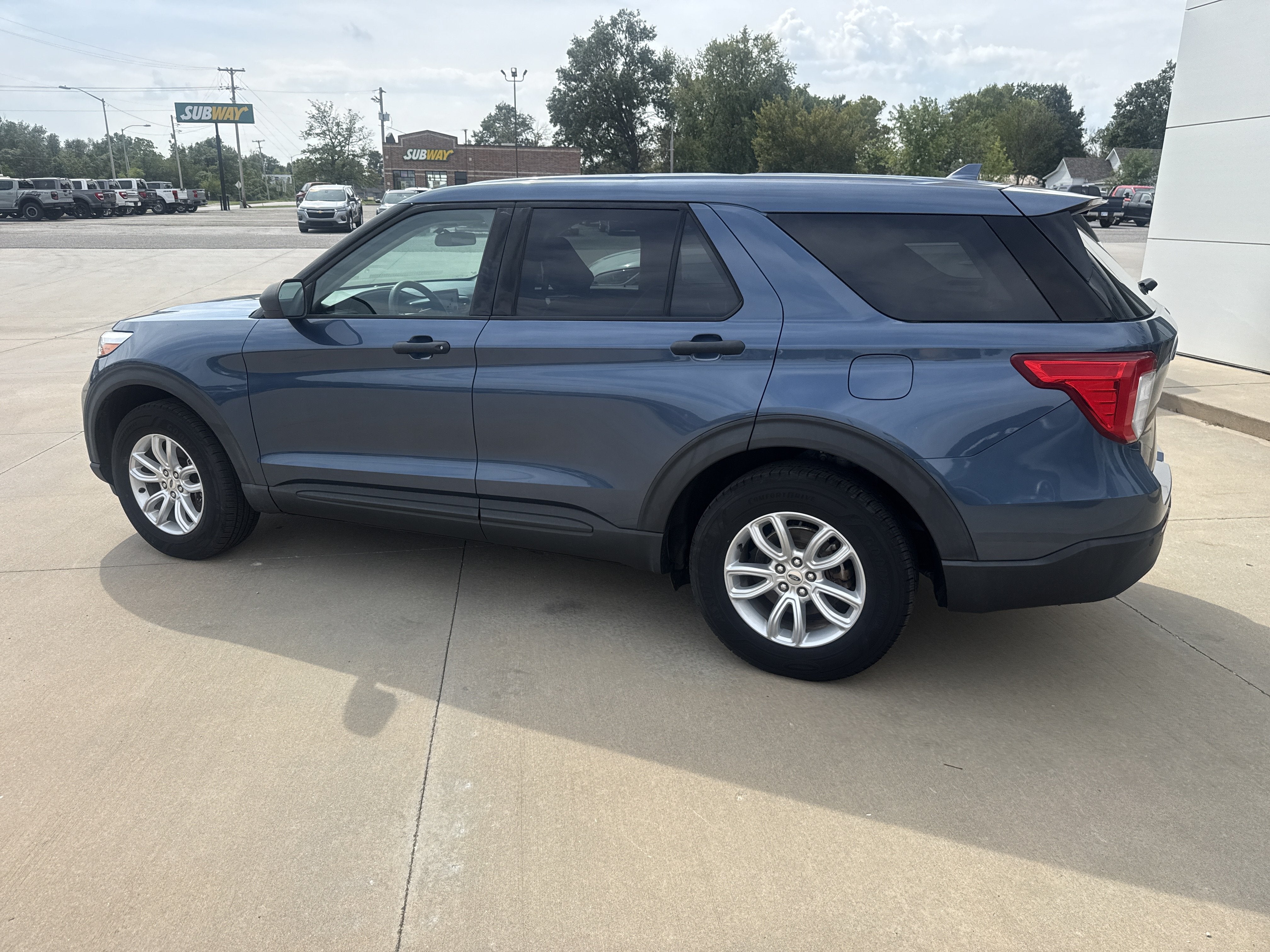 2020 Ford Explorer Base