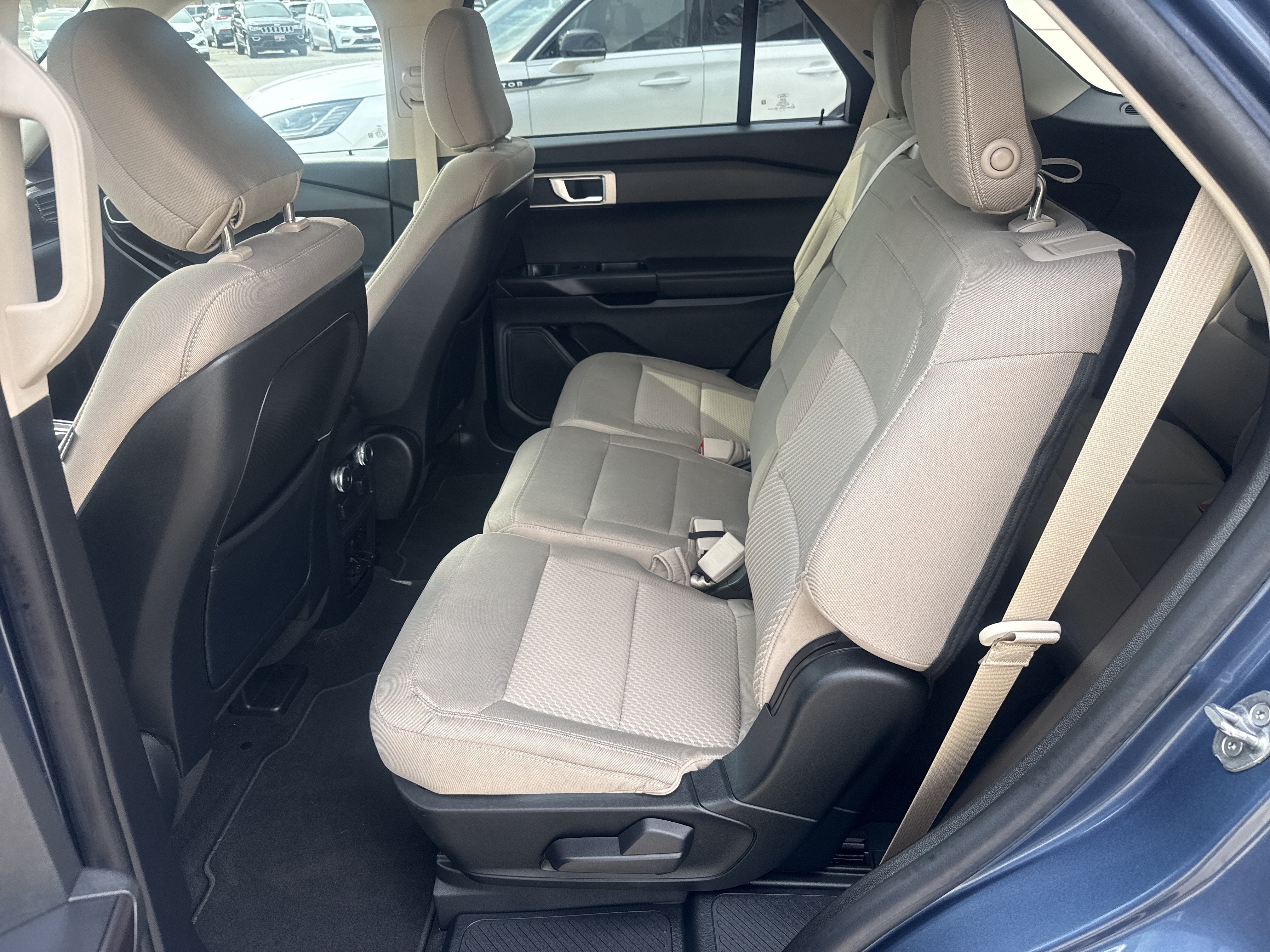 2020 Ford Explorer Base