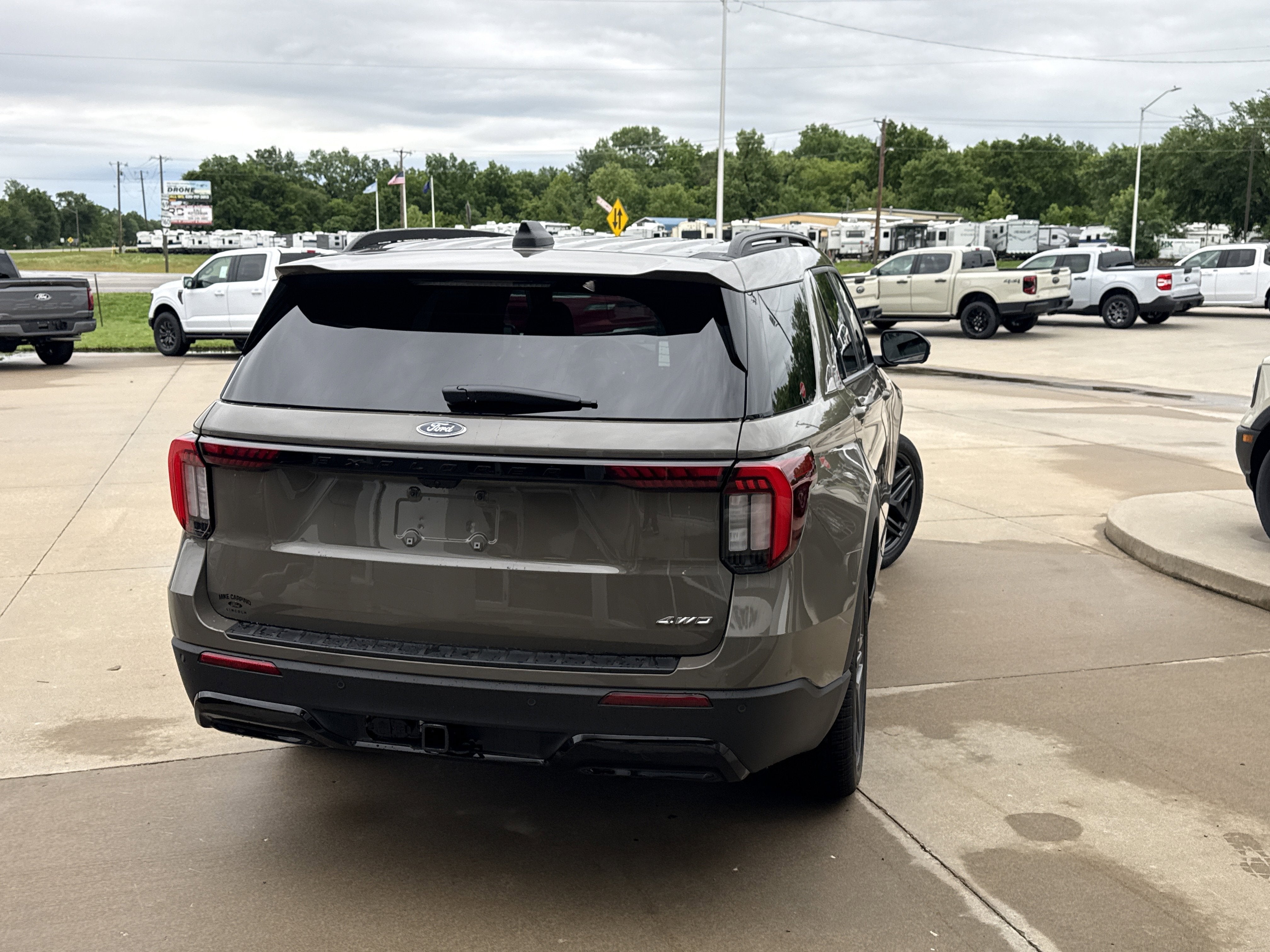 2026 Ford Explorer ST-Line