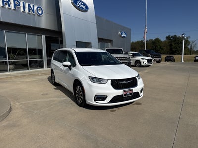 2023 Chrysler Pacifica Hybrid Touring L