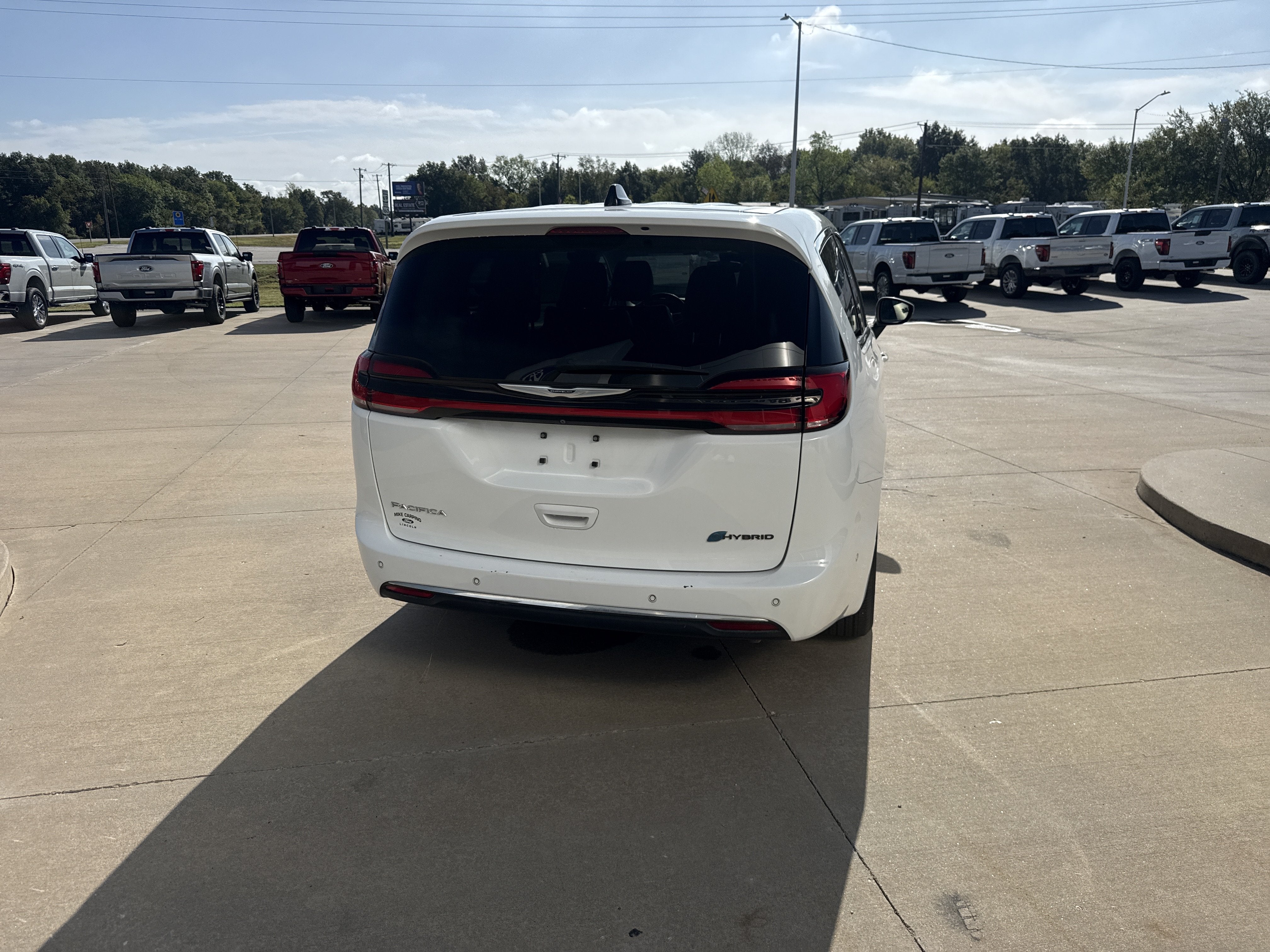 2023 Chrysler Pacifica Hybrid Touring L