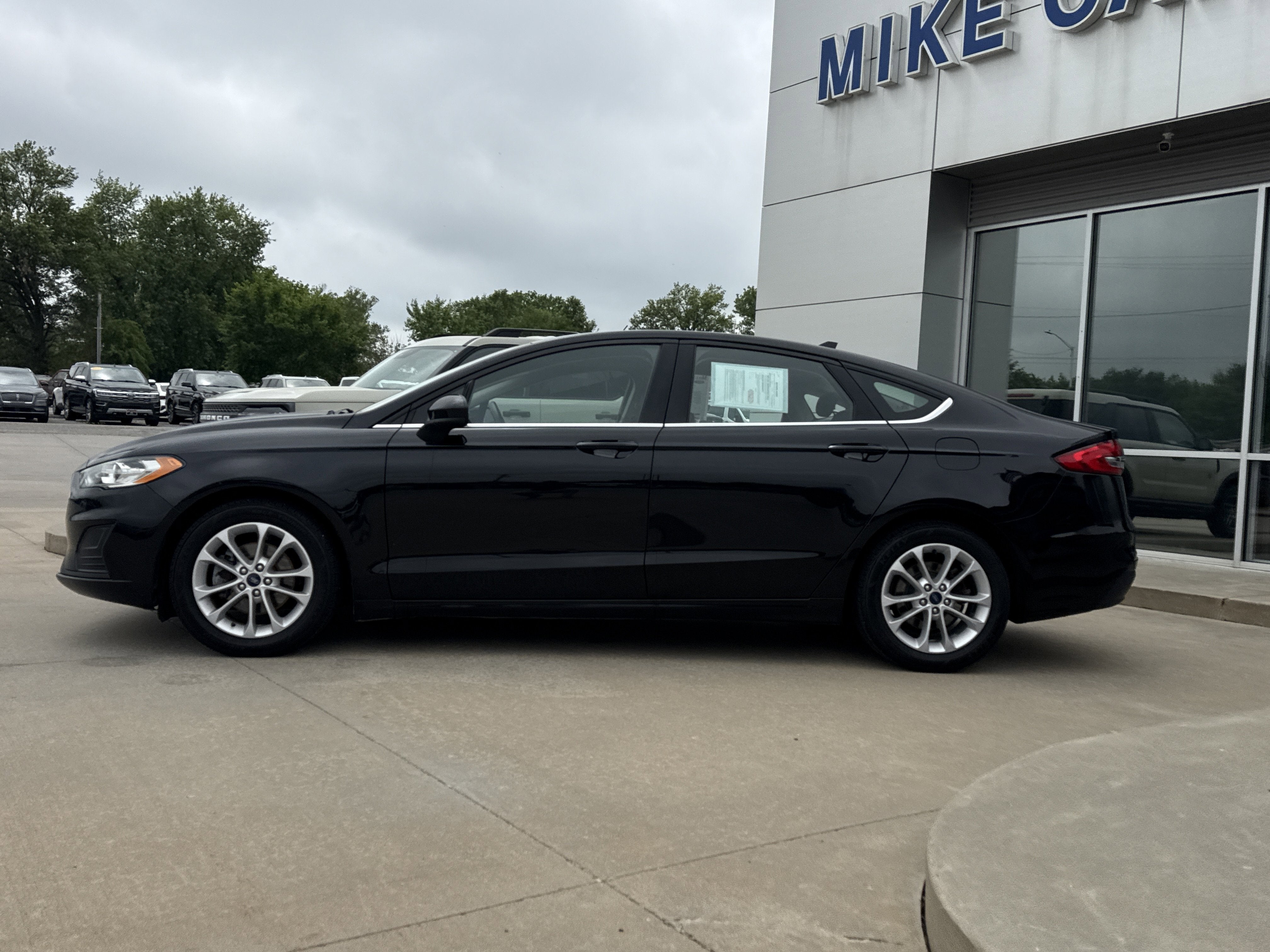 2020 Ford Fusion SE
