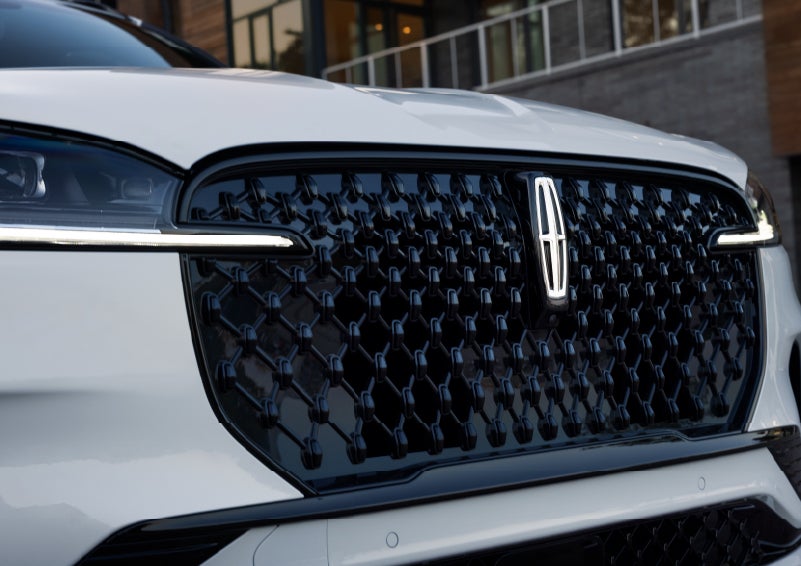 The front grille of a 2026 Lincoln Aviator® SUV is shown. | Mike Carpino Lincoln in Pittsburg KS