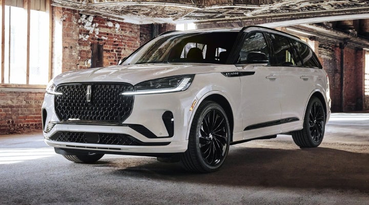 A 2026 Lincoln Aviator® SUV is shown with the available Jet Appearance Package. | Mike Carpino Lincoln in Pittsburg KS