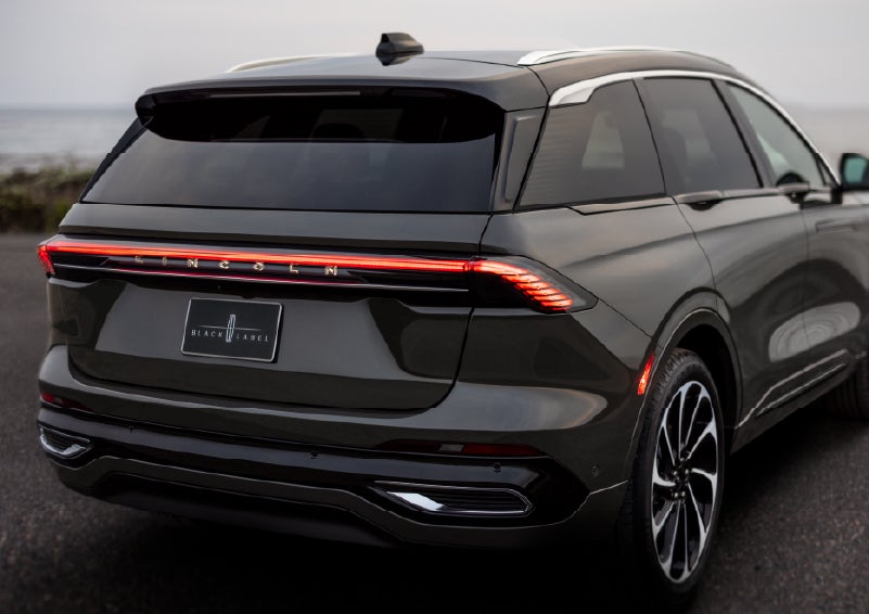 The rear of a 2026 Lincoln Black Label™ Nautilus® SUV displays full LED rear lighting. | Mike Carpino Lincoln in Pittsburg KS