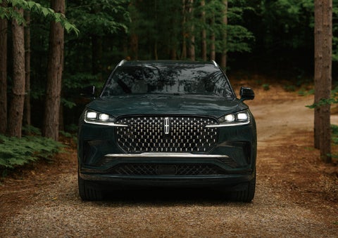 The front grille of a 2027 Lincoln Aviator® Black Label™ SUV is shown. | Mike Carpino Lincoln in Pittsburg KS